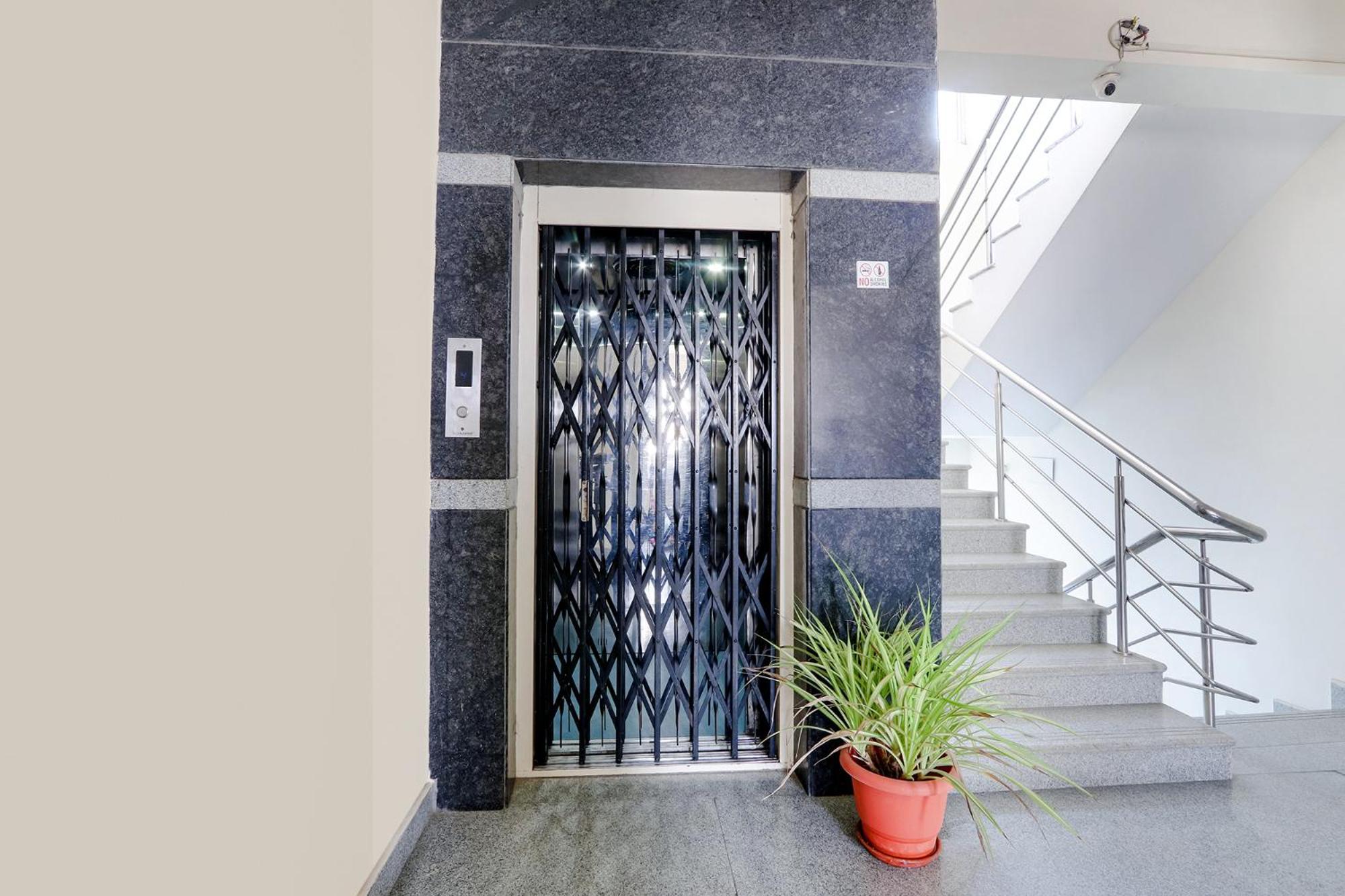 Fabhotel Namaha Suites - Nr Hyderabad International Airport, Shamshabad Extérieur photo