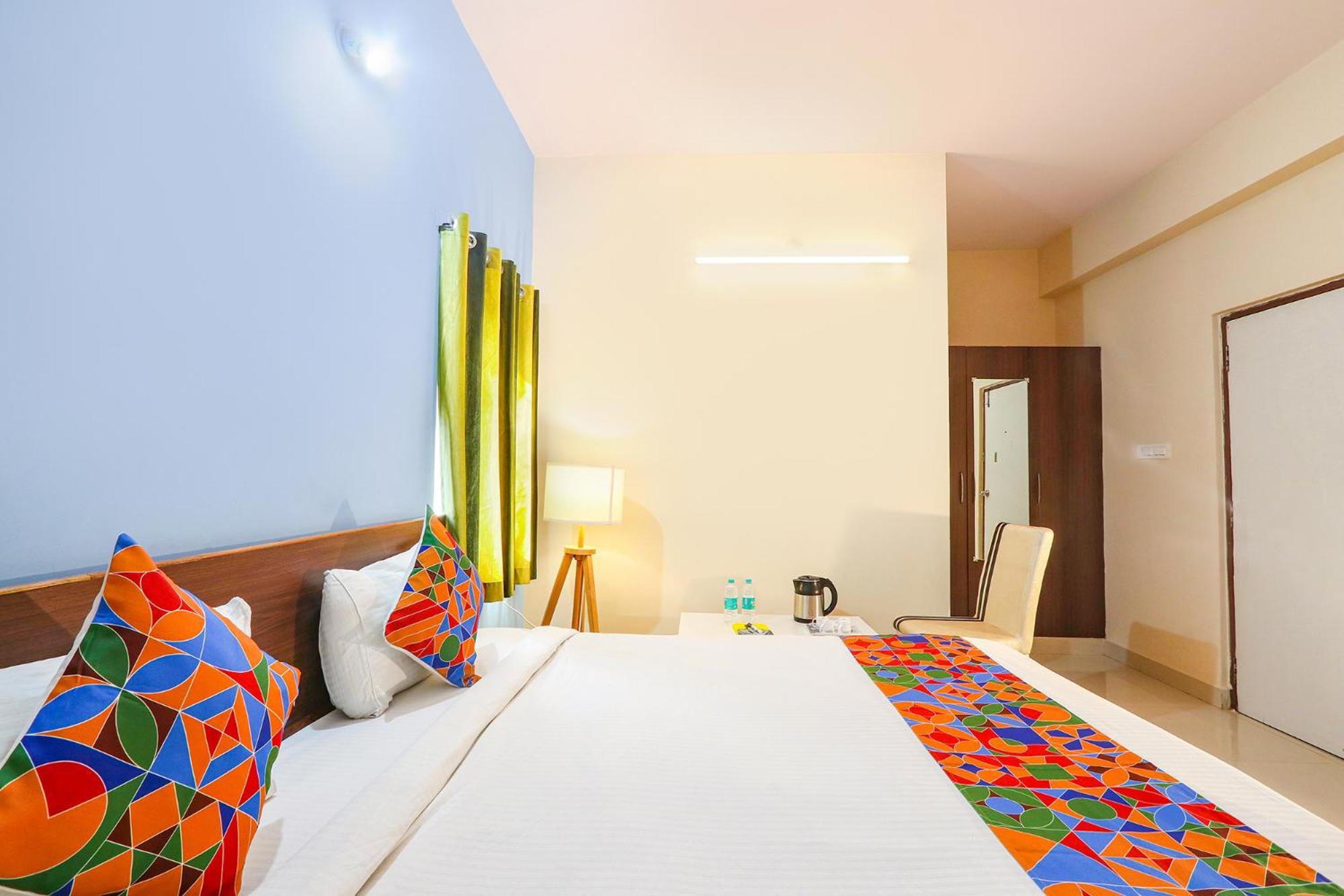 Fabhotel Namaha Suites - Nr Hyderabad International Airport, Shamshabad Extérieur photo